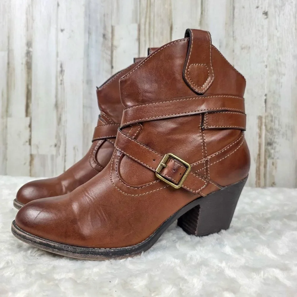 Unleashed Brown Western Ankle Booties Size 9.5